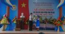 DSC02066 hs tang hoa thay.JPG - 